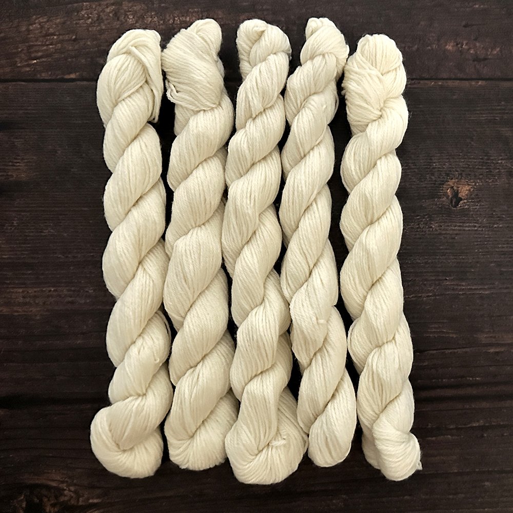 Type 49107M - Boo 4ply Mini - 25 x 20grm Hanks