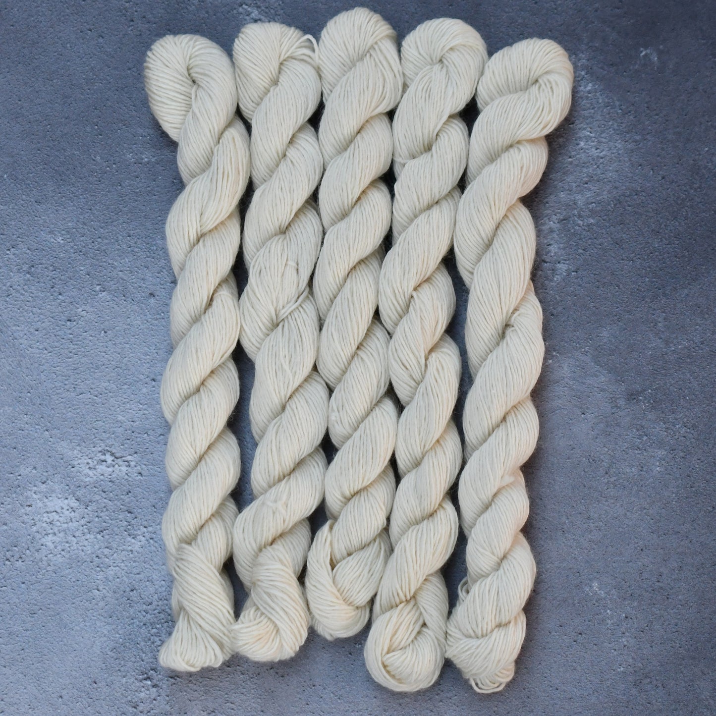 Arequipa Singles 4ply - 25 x 20g Minis