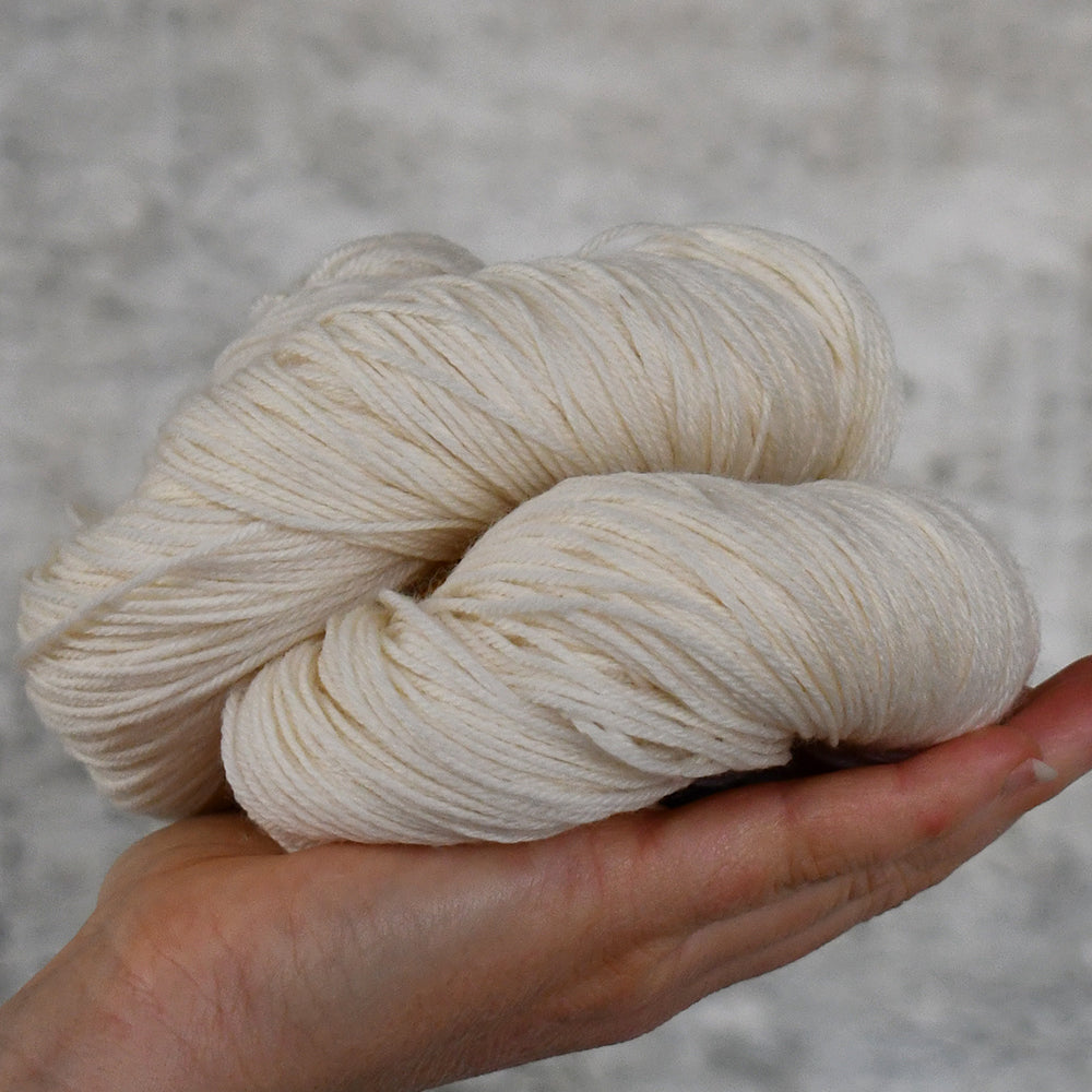 Special offer - Type 49120 - MCN 4ply - 8 x 100g