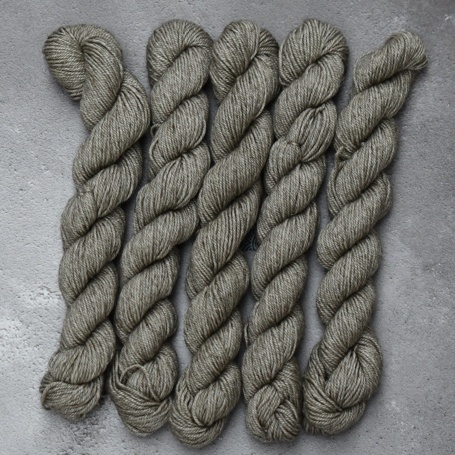 Tibetan 4ply - 25 x 20g Minis