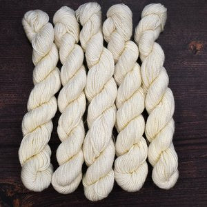 Type 49175M - Diamond 4ply Mini - 25 x 20grm Hanks