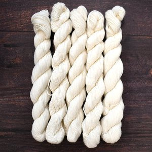 Special offer - Type 49189M - Fine 20.5 Mic Organic Sheila`s HT Mini - 13 x 20grm Hanks