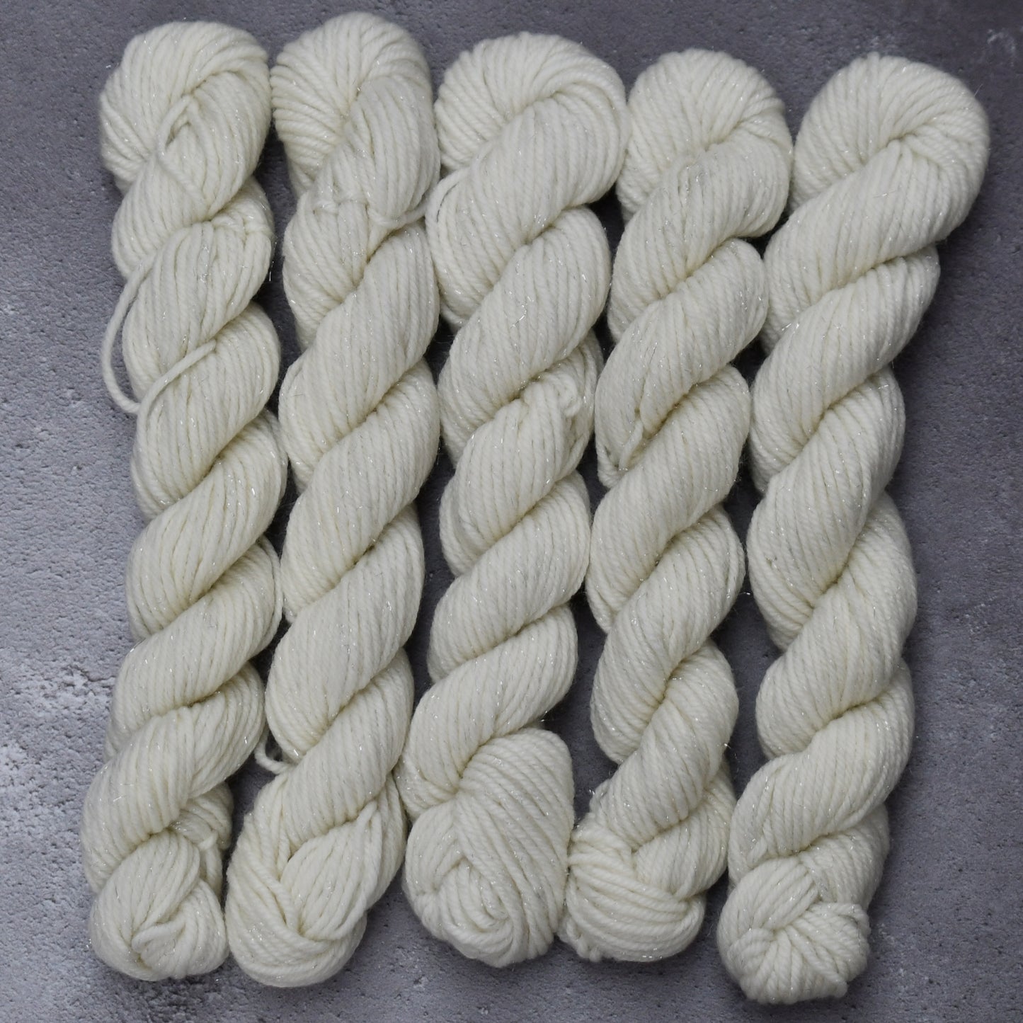 SW Silver Sparkle DK - 25 x 20g Minis