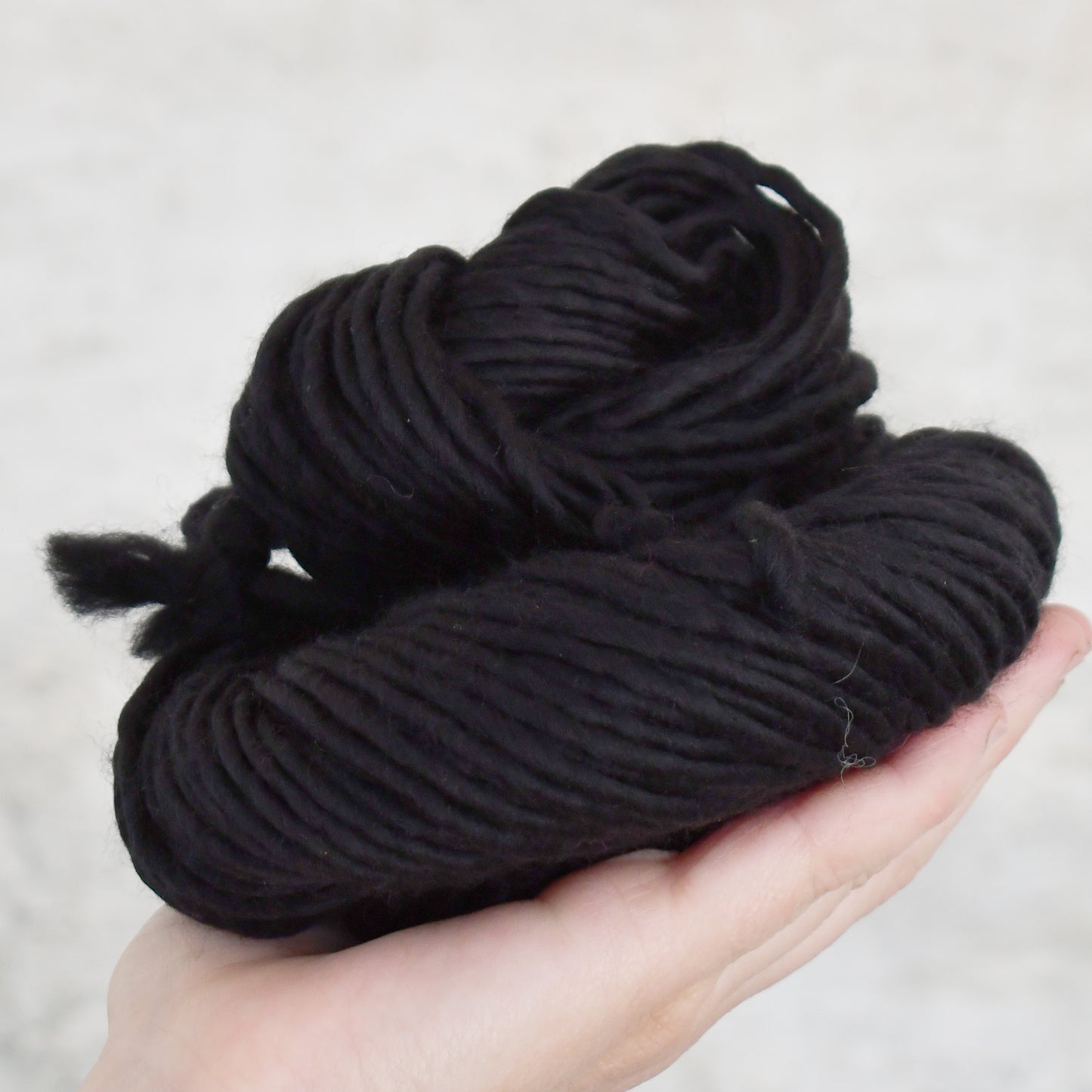 Singles BRB Gold Chunky Solid Black 5 x 100g
