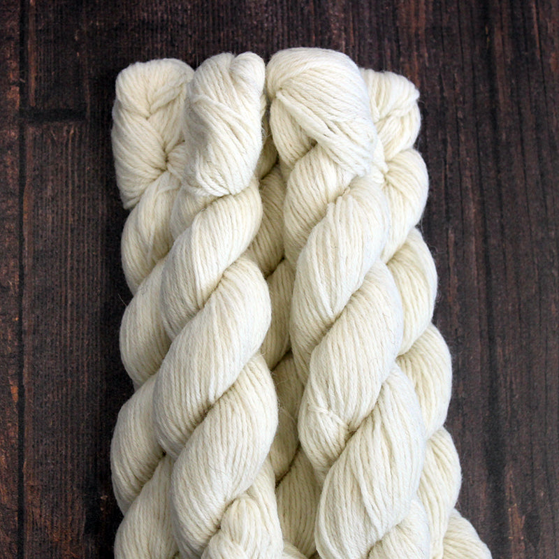 Type 49124M - Highland 4ply Minis - 25 x 20grm Hanks