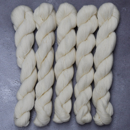 Type 49001M - Ultra Lace 1200 Minis - 25 x 20grm Hanks