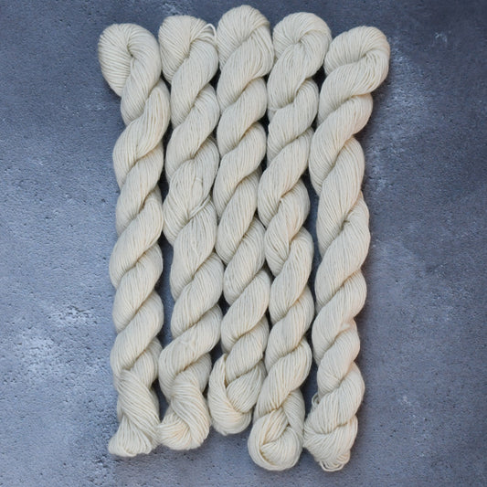 Type 49112M - Arequipa Singles 4ply Minis - 25 x 20grm Hanks