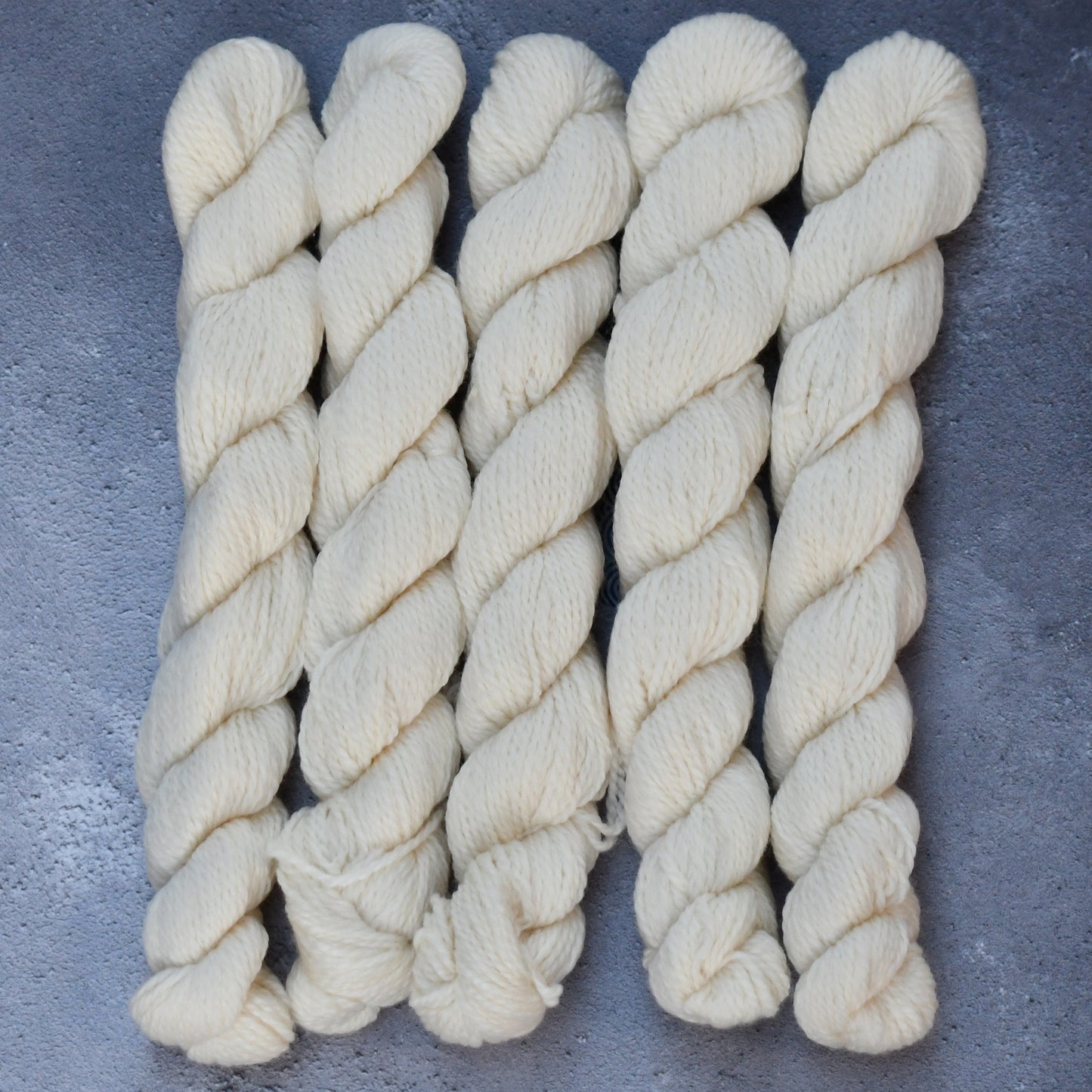 Type 49117M - Velvet 4ply Mini - 25x20grm Hanks