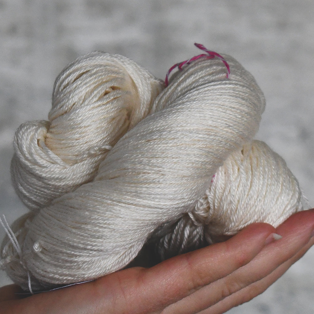 Special offer Type 49132 - BFL Decadence 4ply - 3 x 100g