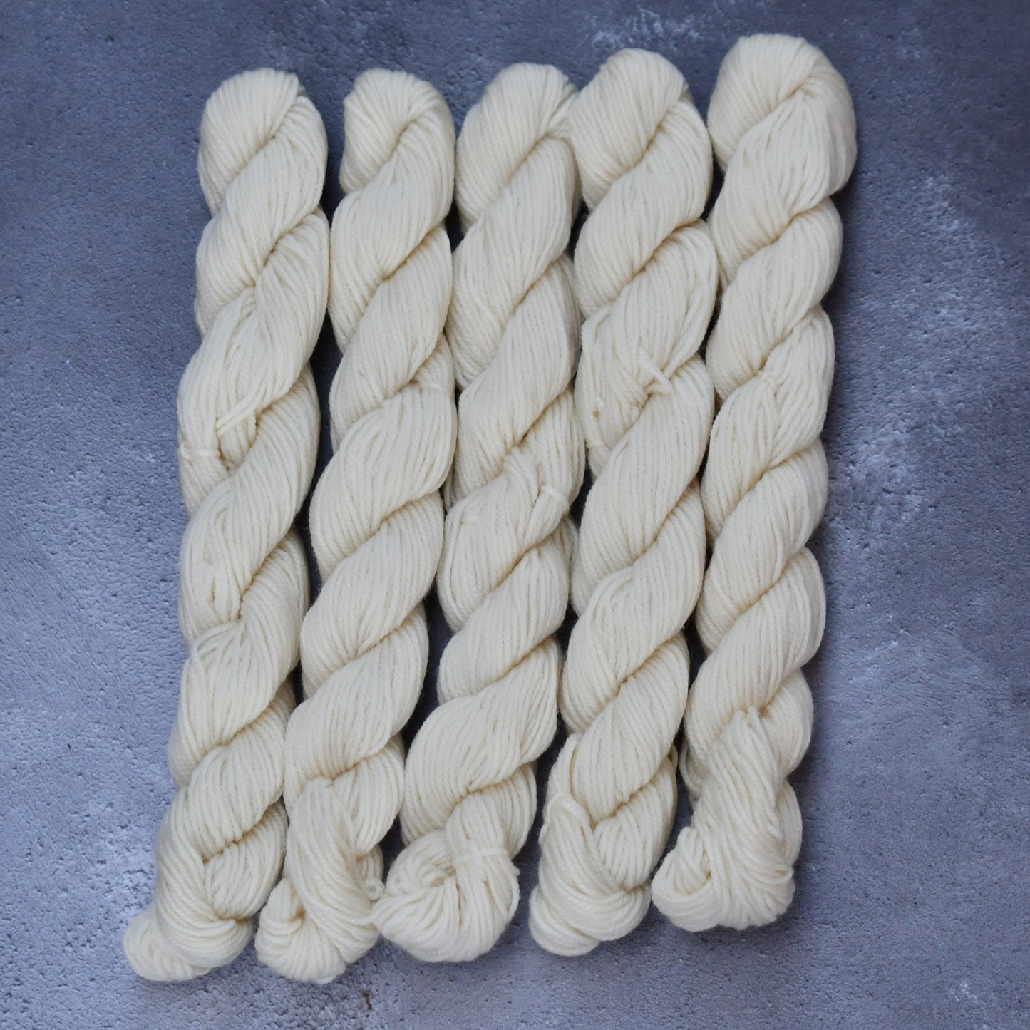 Type 49165M - SW Sport 300 Mini - 25x20grm hanks