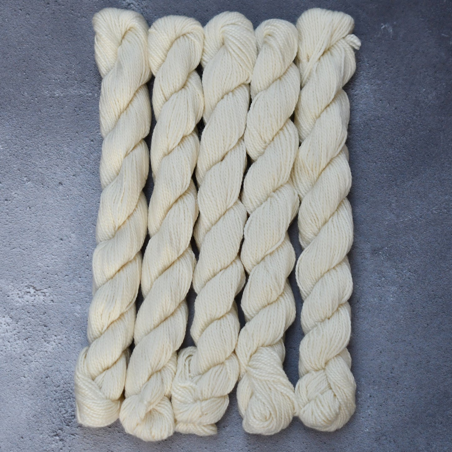 Type 49175M - Diamond 4ply Mini - 25 x 20grm Hanks