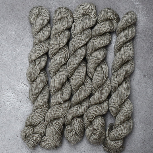 Type 49179M - Yak Singles 4ply Mini - 25 x 20grm Hanks