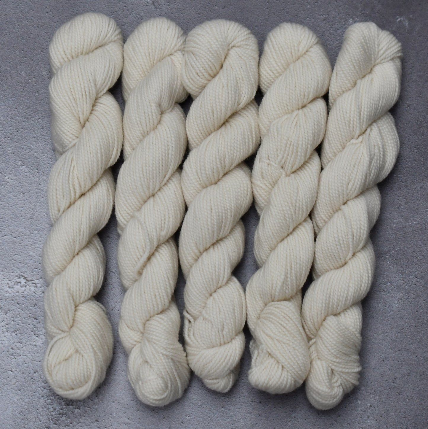 Type 49180m - Non Superwash 4ply - 25 x 20grm Hanks