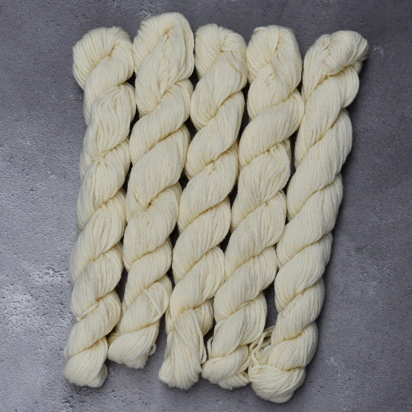 Type 49211M - Sheila's Gold DK Minis - 25 x 20grm Hanks