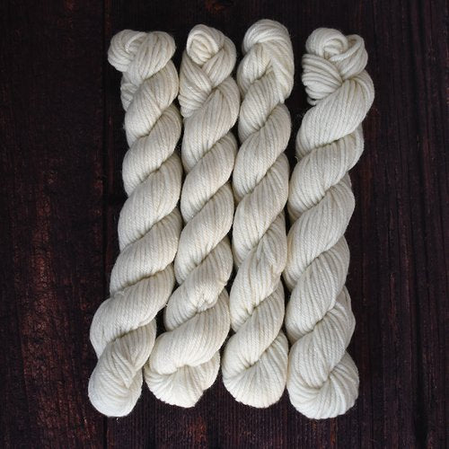 Type 49243M - Fine Organic DK Mini - 5 x 20grm Hanks