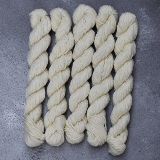 Type 49237M - Krypton DK Minis - 25 x 20grm Hanks