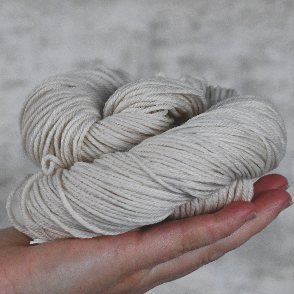 Special offer Type 49242 - Fine Organic Worsted - 4 x 100g